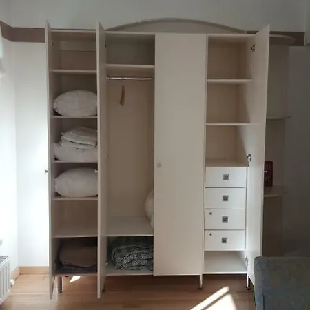 City Apartment, Old Town Liberty Promenade With Parking Apartment *